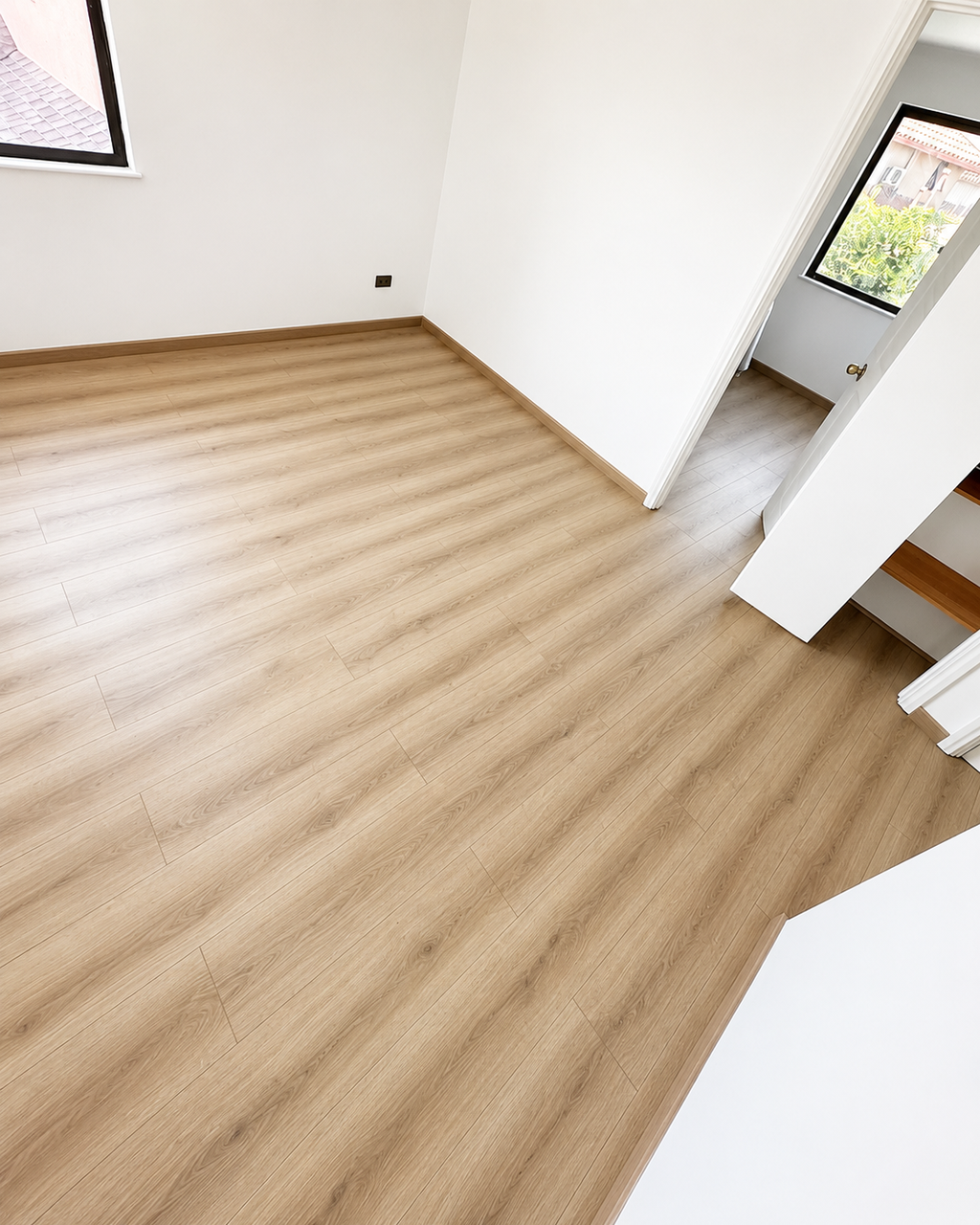 Piso Laminado Roble Orgánico  8 mm